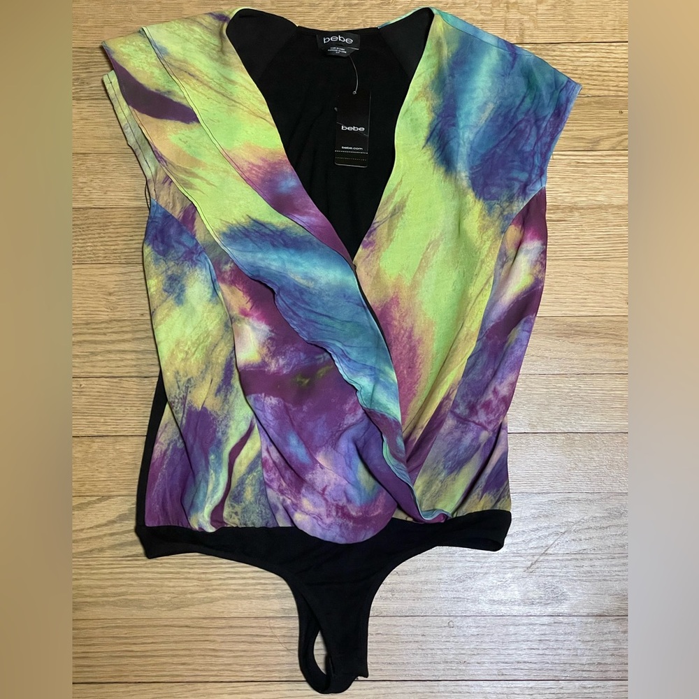 NWT BEBE Multi Color V-neck Ruffle Collar Tie dye style Bodysuit